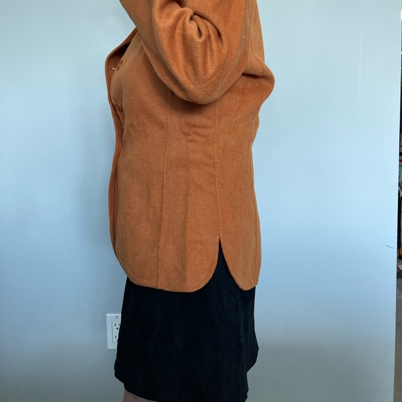 Escada  Blazer. - Picture 2 of 6